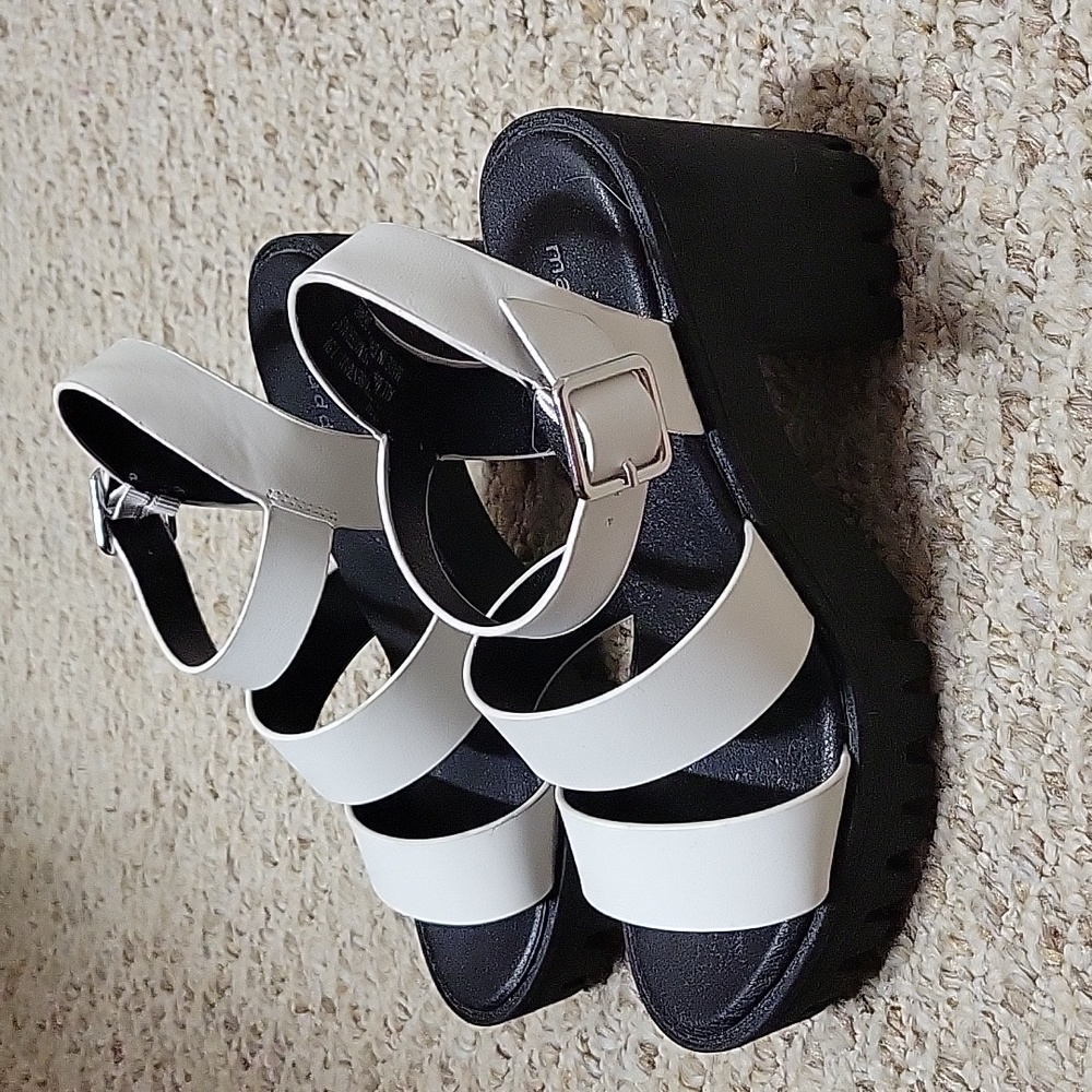 Shoes - Picture 3 of 3